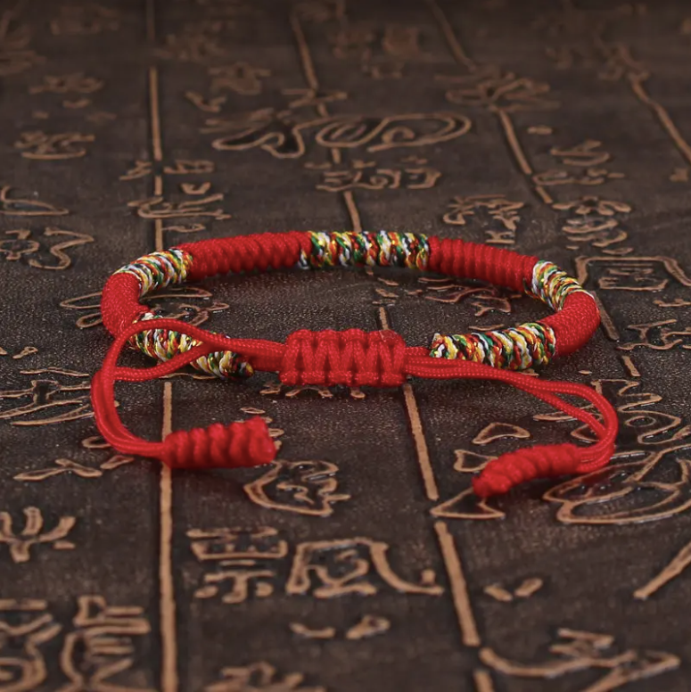 Montelle Paris™ | Bracelet “Fil Rouge du Destin” en soie