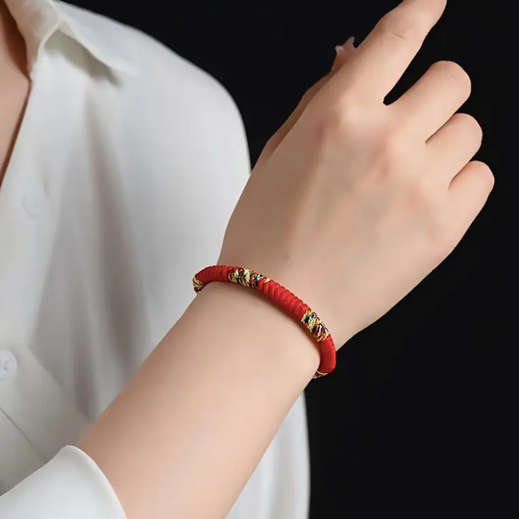 Montelle Paris™ | Bracelet “Fil Rouge du Destin” en soie